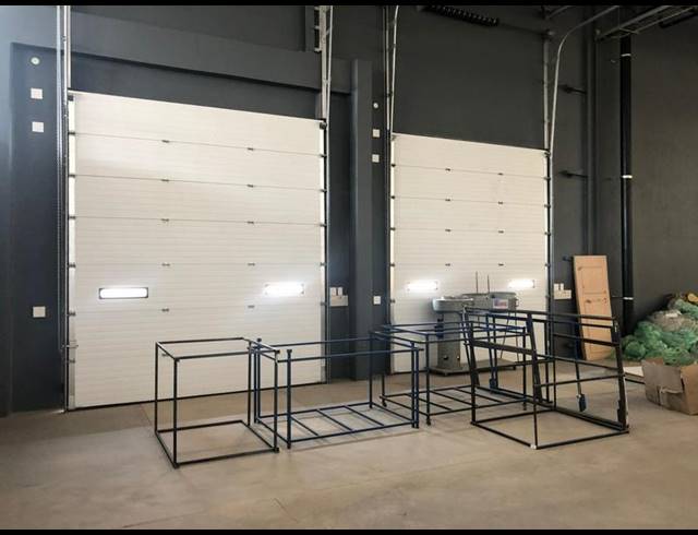 INDUSTRIAL PROPERTY TO RENT IN LOUWLARDIA